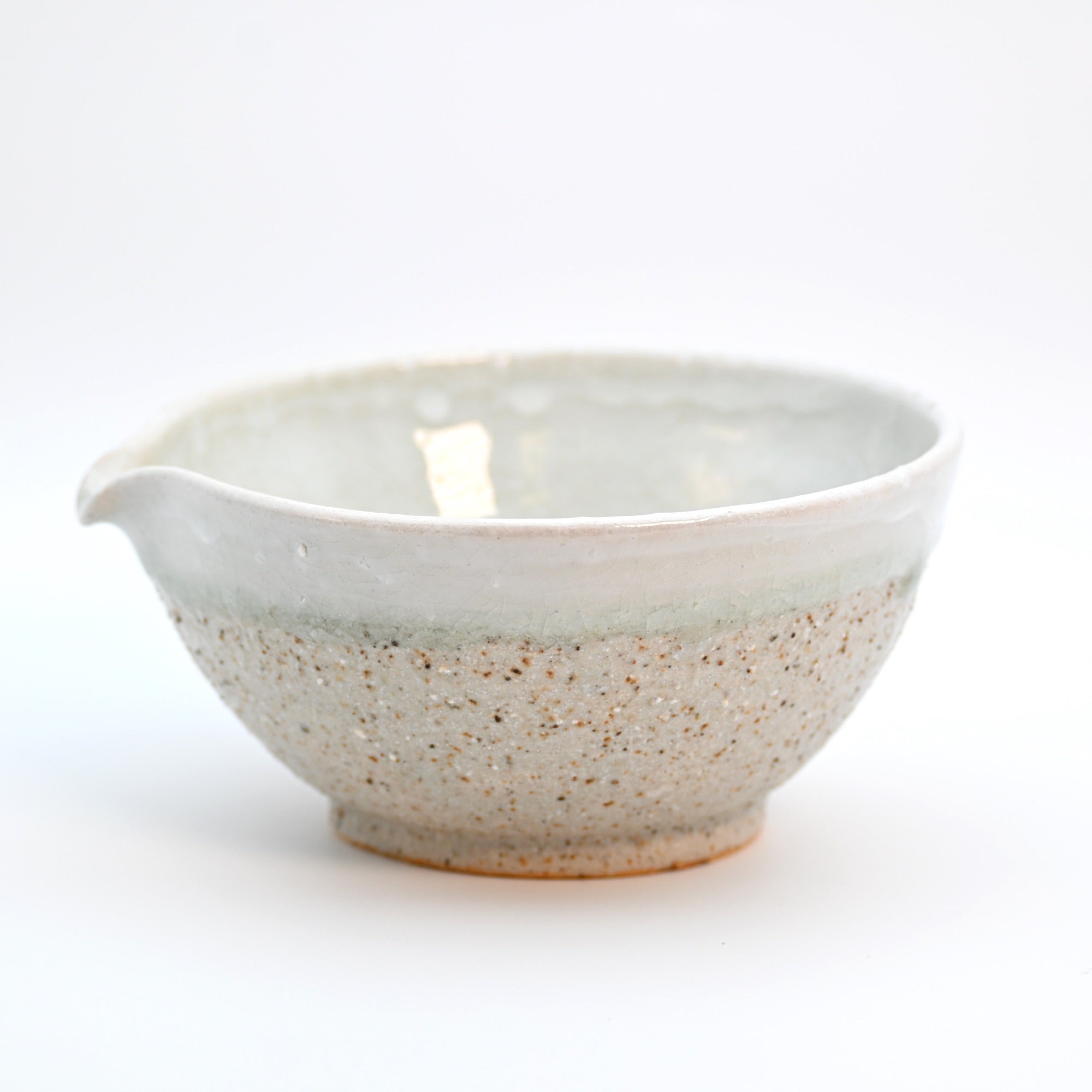 Katakuchi Matcha Bowl – White Pebble