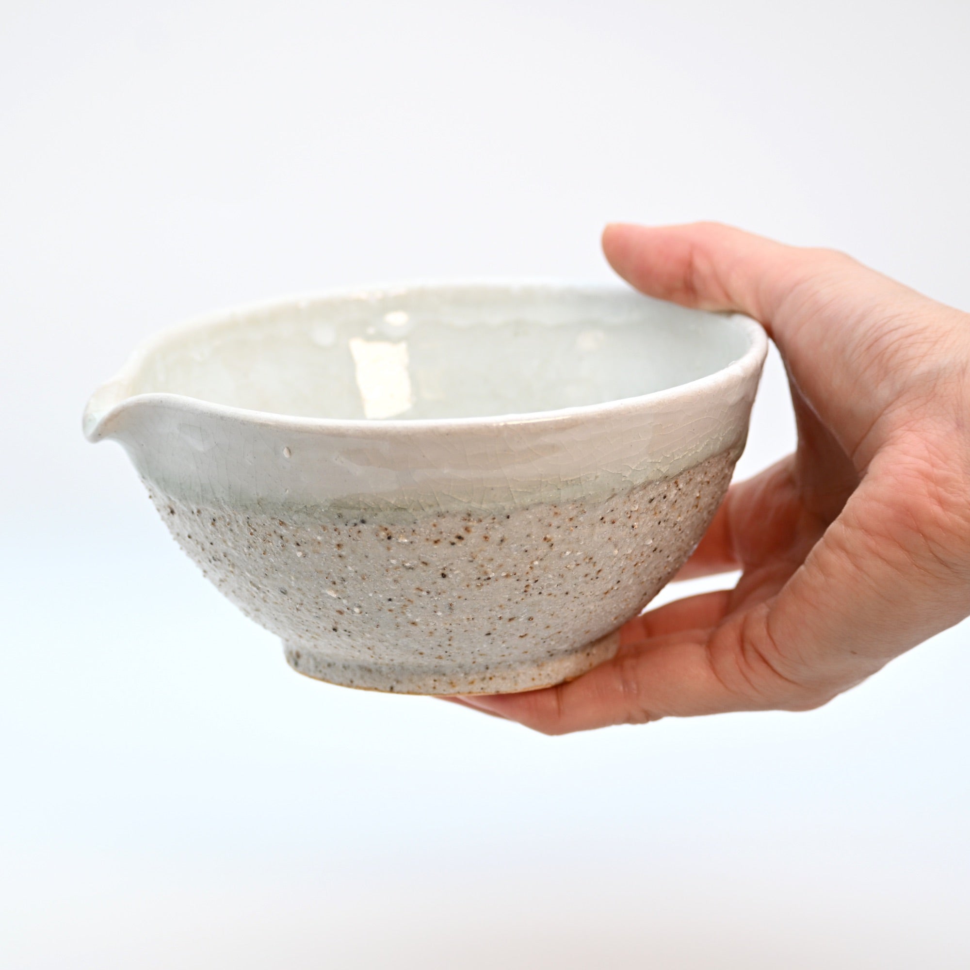 Katakuchi Matcha Bowl – White Pebble
