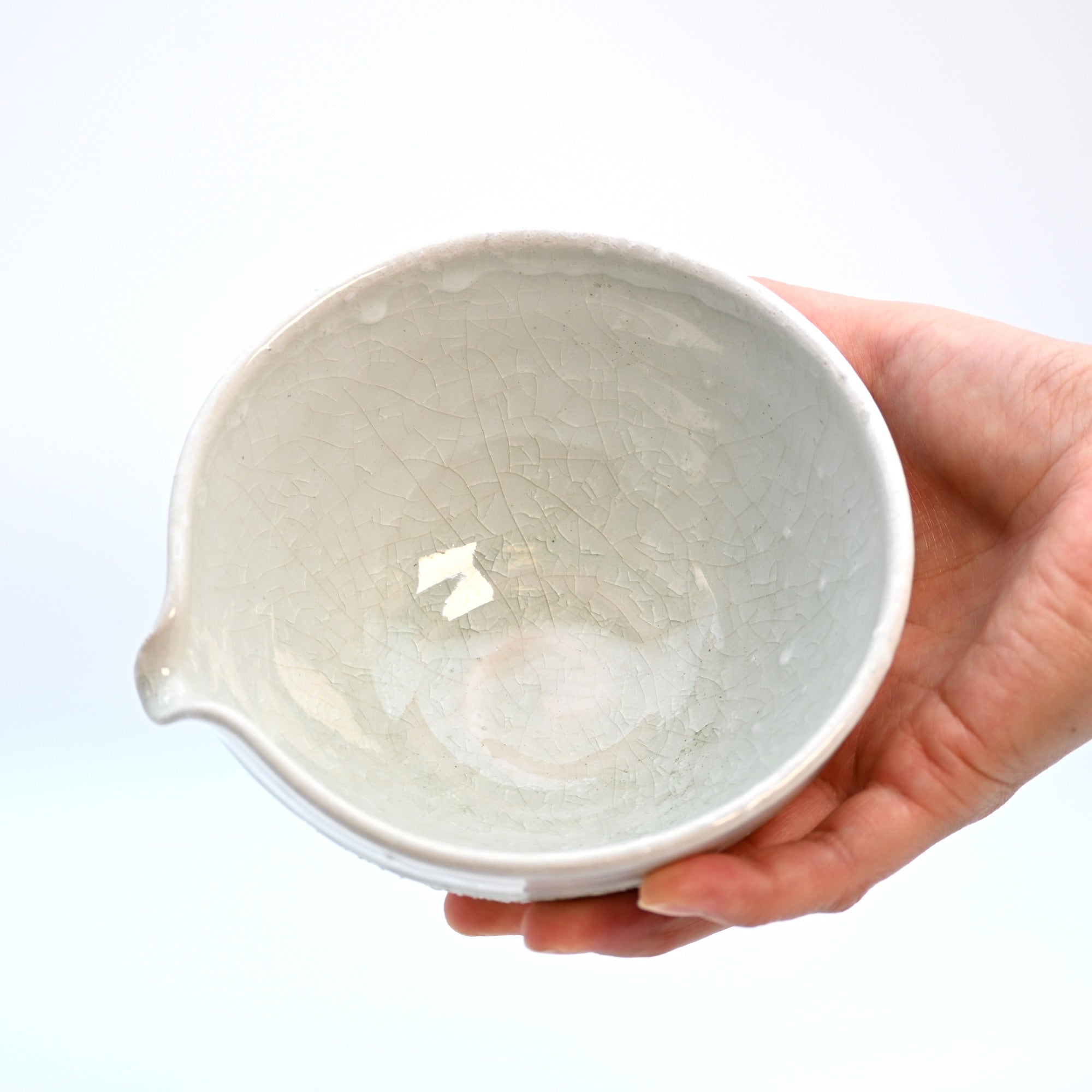 Katakuchi Matcha Bowl – White Pebble