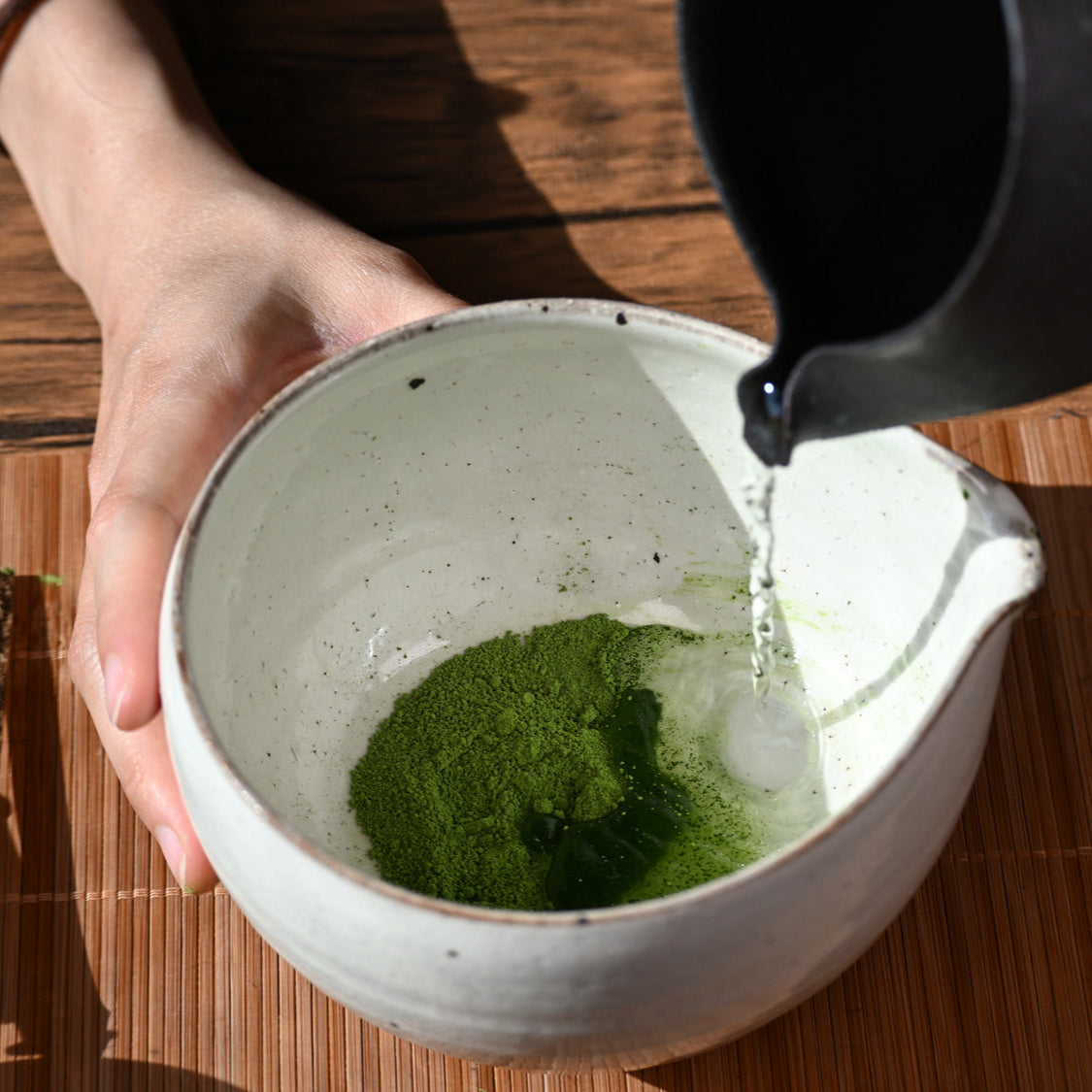 Katakuchi Matcha Bowl – Cream Crackle