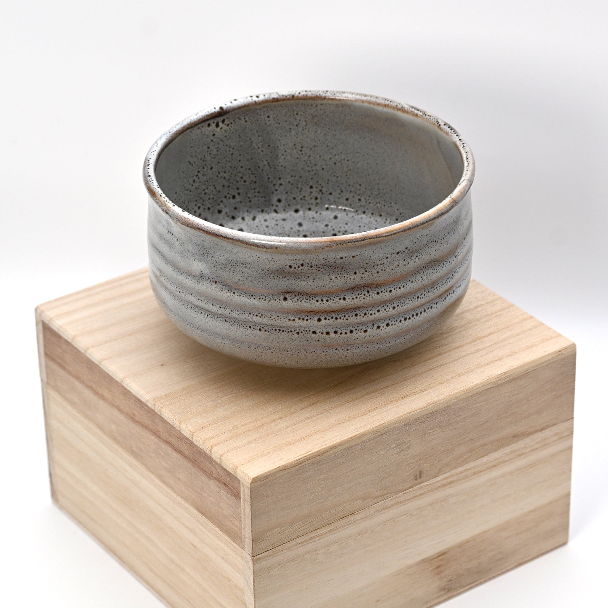 Matcha Bowl – Stone Mist Hasami