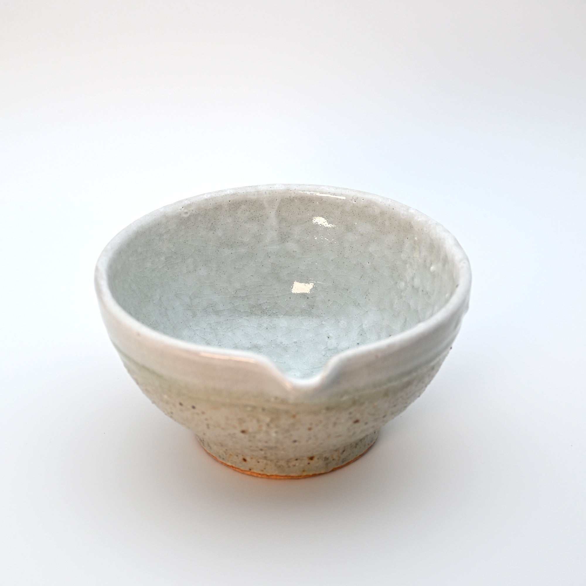 Katakuchi Matcha Bowl – White Pebble