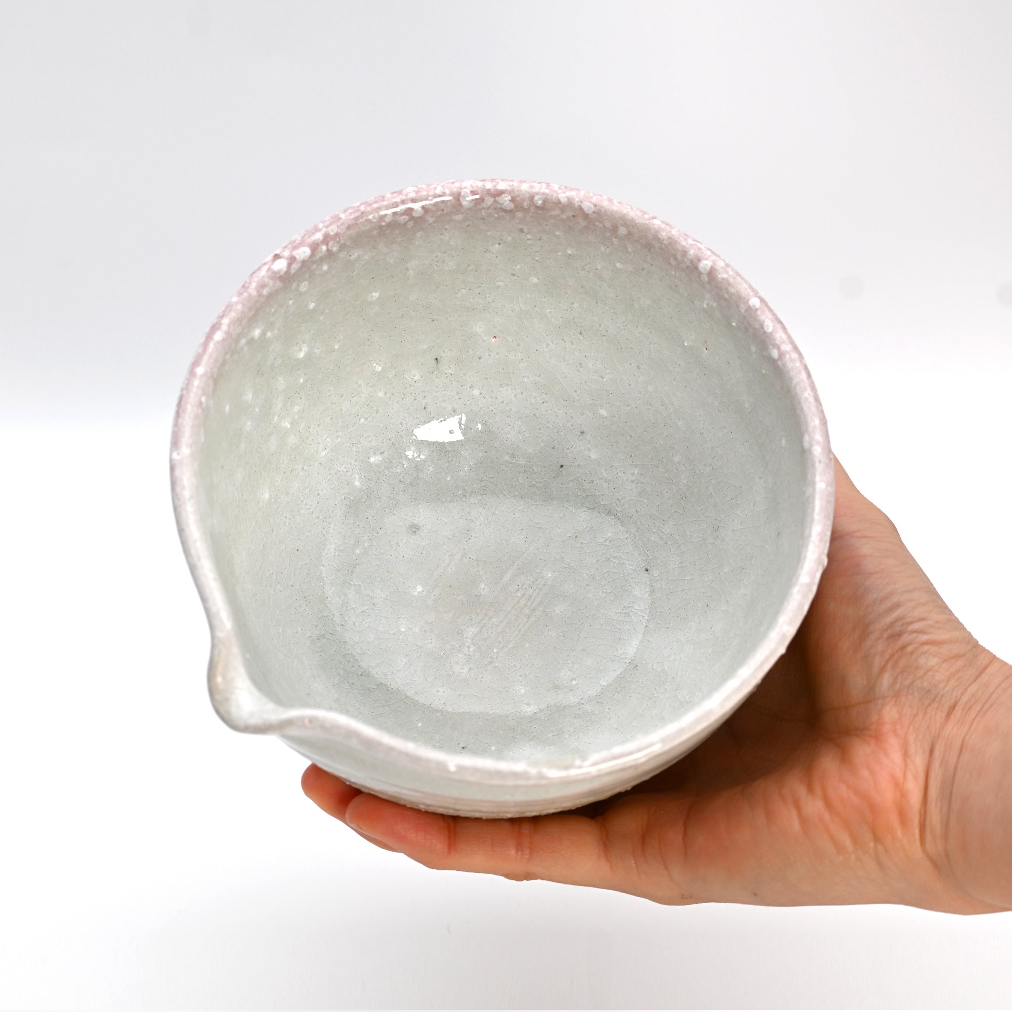 Katakuchi Matcha Bowl – White Pebble